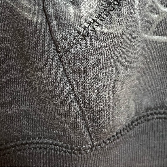 Pirates of the Caribbean Sweatshirt Mens M Full Zip Skeleton Bones Disney Parks - Picture 8 of 10